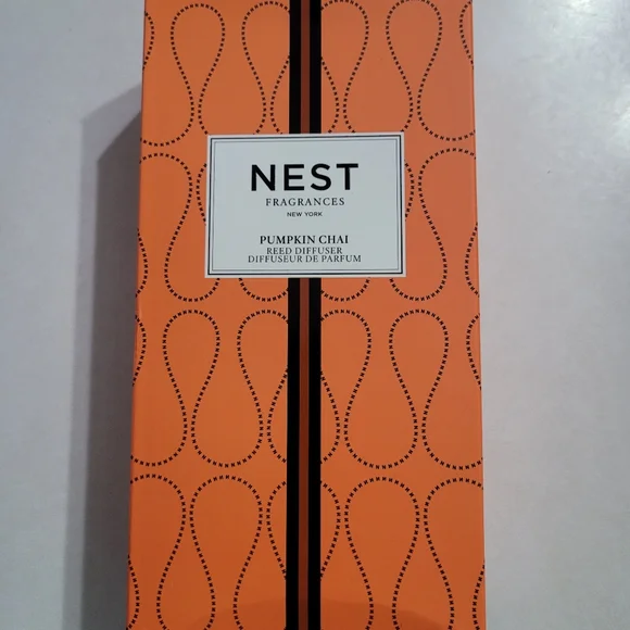 NEST Bundle Pumpkin Chai Diffuser & Candle + 3 Nest Tangerine Facial Bars - Picture 7 of 8